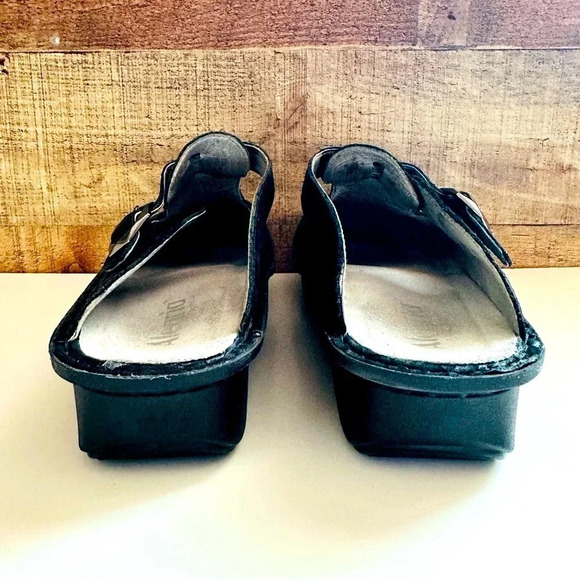 Alegria Classic Houndstooth Maxi Clogs - Picture 7 of 8